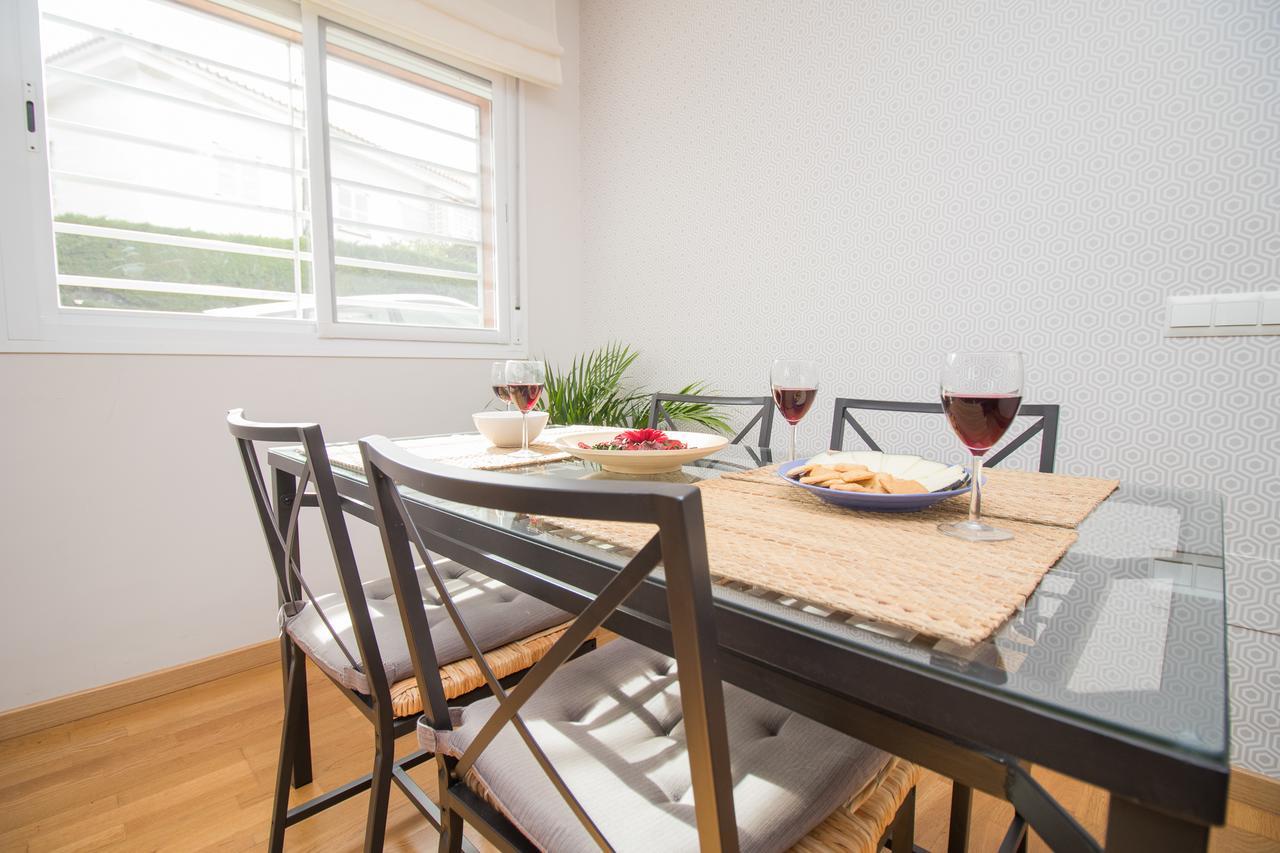 The Perfect Family Apartment Малага Екстериор снимка