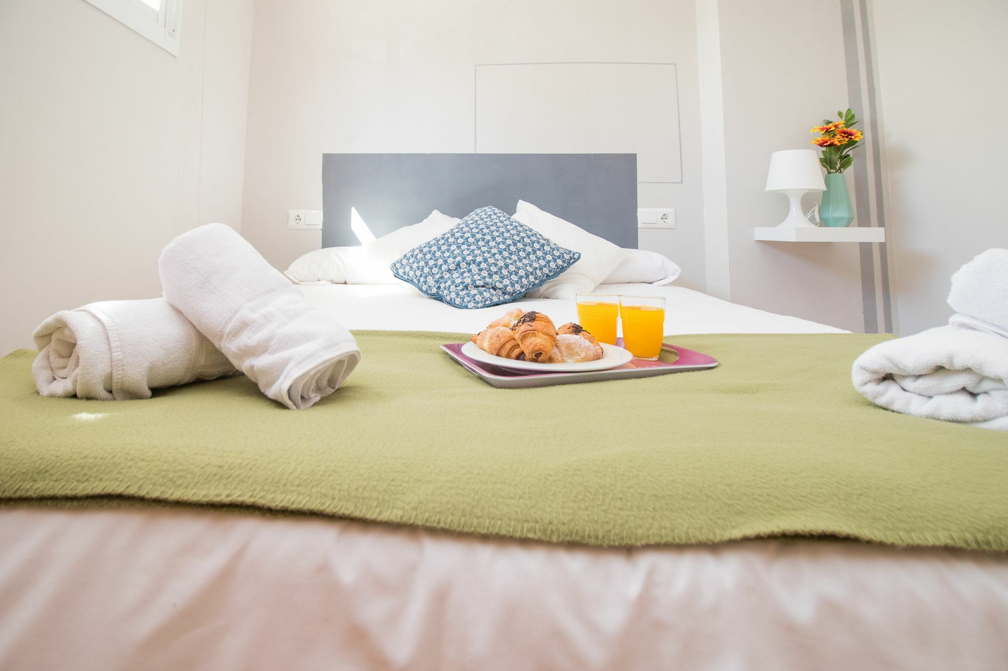 The Perfect Family Apartment Малага Екстериор снимка